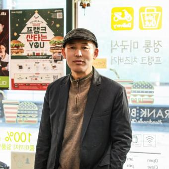 정통의 맛을 제공하는 프랭크버거 신호승 대표